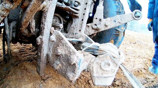 Квадроцикл Ямаха Гризли 660 утонул в глине! Даже трактор начал сомниватся в своих силах!ваз 2114. смотреть онлайн