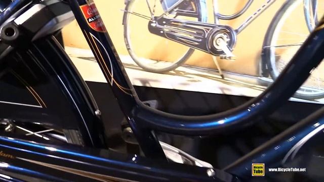 2018 Electra Bicycles Amsterdam Royal 8i Cruiser Bike - Walkaround - 2017 Eurobike смотреть онлайн