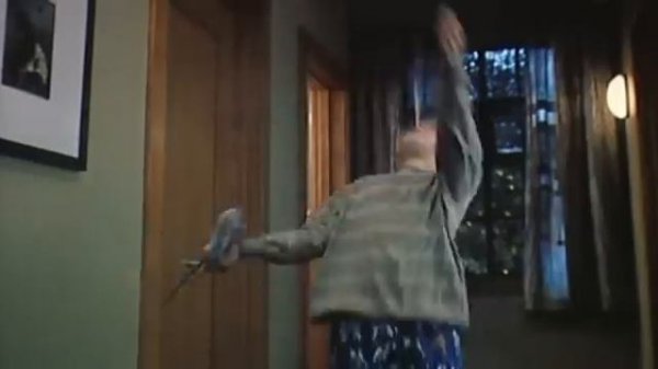 Scary movie 3. Очень страшное кино 3