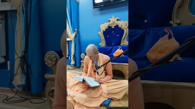 Нужно просто СЛУШАТЬ мантру, и сразу же УМ полностью УСПОКАИВАЕТСЯ | Настройка на джапу | БАКГМ смотреть онлайн