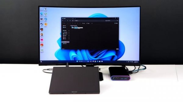 This New OCULINK eGPU Is Insane! USB4+NVMe ONEXGPU Hands-On First Look
