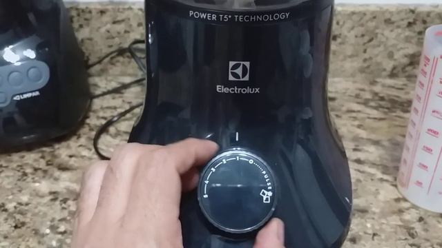 Liquidificador Electrolux Explore 6 Masterblender e Walita RI2044 смотреть онлайн
