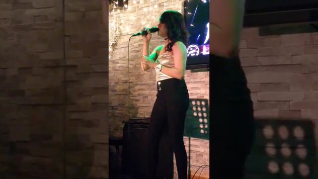 Yana Bella "Million Reasons" 2017.2.25-2 смотреть онлайн