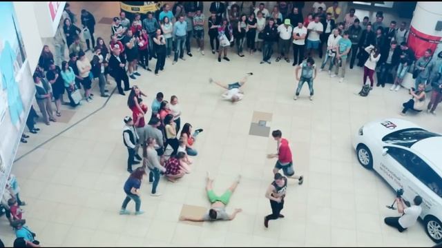 Необычная презентация Nissan Tiida в Минске смотреть онлайн