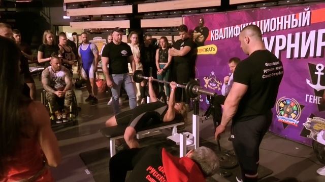 Мария Томарёва. Жим 40 кг на 13 раз. смотреть онлайн