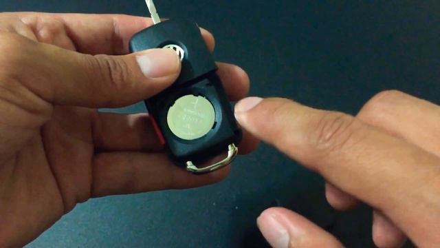 How to Replace Battery and diagnose Volkswagen key less entry remote смотреть онлайн