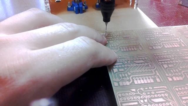 Сверлильный станок для печатных плат. смотреть онлайн