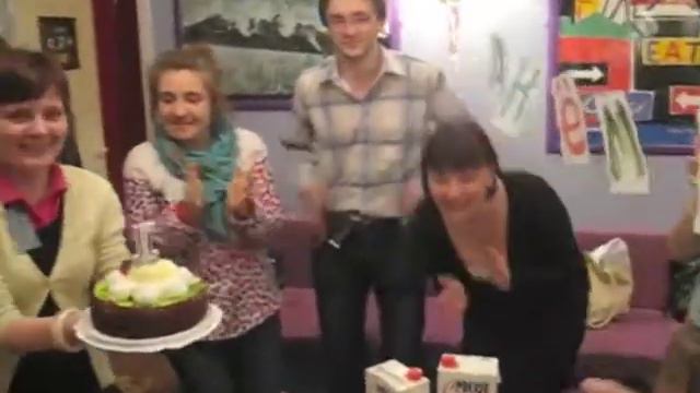 День рождения "Друзей" смотреть онлайн
