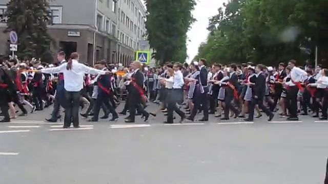 Шествие выпускников Полонез Выпускной бал последнего звонка в Уфе 2016 смотреть онлайн