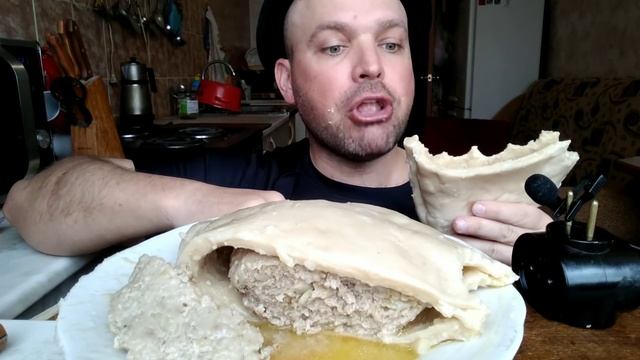 МУКБАНГ МЕГА ПЕЛЬМЕНЬ от Женечки / ОБЖОР настоящий пельмень смотреть онлайн