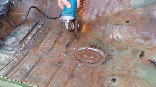 1975 Ford Granada floor cutting смотреть онлайн