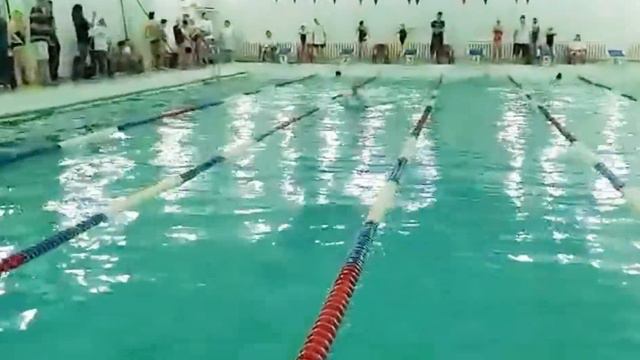 Заплыв 100 метров брасс.Сто брасс супер заплыв. смотреть онлайн