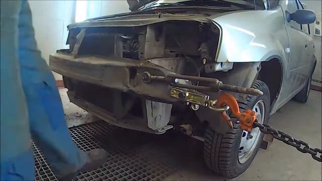 Renault Logan двойной удар в морду 1я часть смотреть онлайн