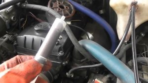 Продлеваем жизнь помпе на УАЗ Патриот смазываем.mp4