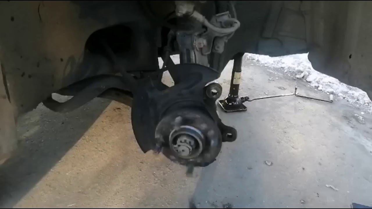 В поисках причины подозрительного гула... смотреть онлайн