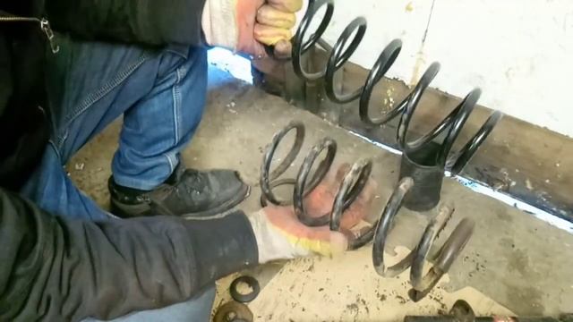 Замена задних стоек каяба и пружин смотреть онлайн