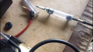 Простой тестер для проверки свечей зажигания под давлением своими руками.