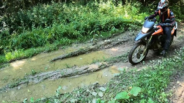 ЗАЛЕЗЛИ В ГРЯЗЬ НА BSE Z3 и ТУРЭНДУРО смотреть онлайн