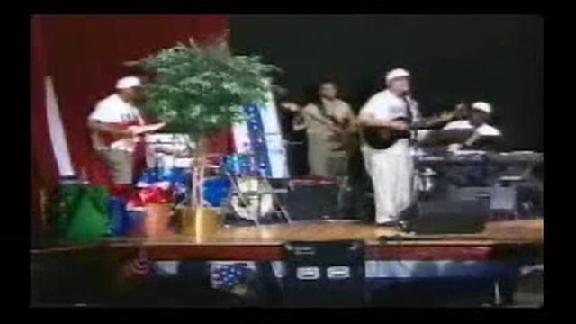 Video Jon Gibson Concert For The Troops bootleg van Jon Gibson - Myspace Video.wmv смотреть онлайн