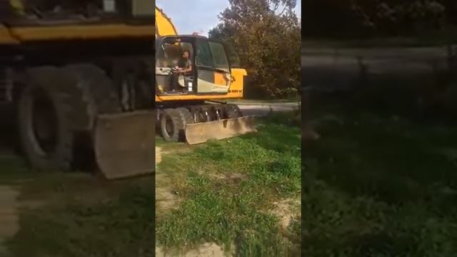 Excavator / Koparka JCB JS 130 w / 2002 - Sm trucks Europe смотреть онлайн