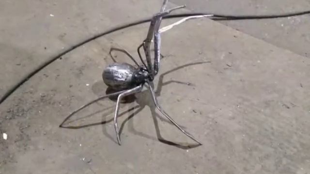 Паук на паутине из металла пошагово смотреть онлайн