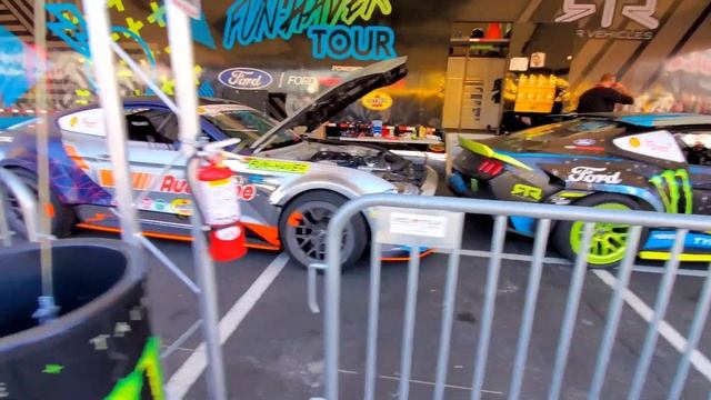 Sema 2023 Day 2|So Many Cool Cars|Vegas Loop смотреть онлайн