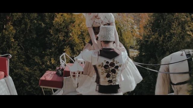 Mireya Cozma & Tharmis - Caruta Cu Cai [Official Video]