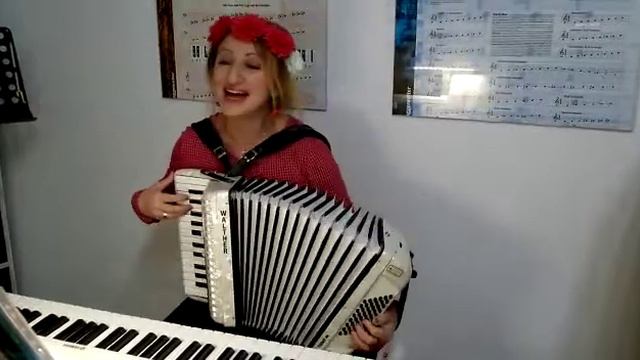 🇷🇺 Белая черёмуха- Belaya Cheremuha.(Russia Song By Elina Schmotzer-cover.)