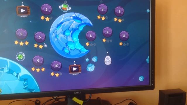 Angry Birds Space in 2560x1600 on a Dell u3014 monitor смотреть онлайн