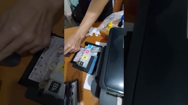 how to refill ink printer Epson L355 ? смотреть онлайн