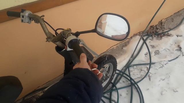 Вот как должен заводиться скутер 1983 года смотреть онлайн