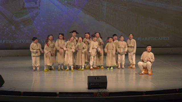 на сцене Образцовый Детский театр "Гротеск" г.Санкт-Петербург смотреть онлайн