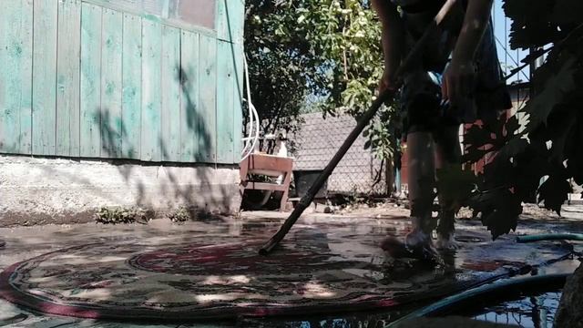 Ручная стирка паласа ?. Дачная жизнь. Покупки. смотреть онлайн