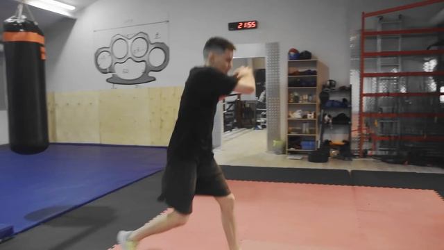 Прокачиваем общую выносливость, дыхалку, и функционал бойца, с весом собственного тела смотреть онлайн
