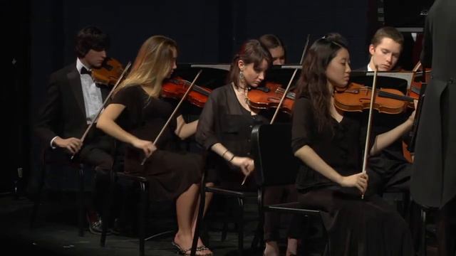 Yorktown H.S. Symphony Orchestra - Mozart Symphony No12 - Menuetto смотреть онлайн