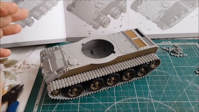 Т-55 АМ (TAKOM) 35 scale...шаг 2 смотреть онлайн