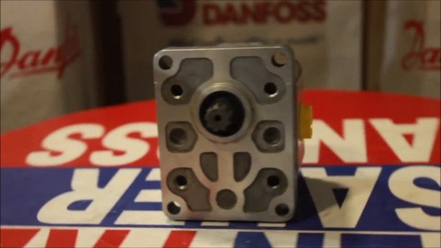 Насос НШ SNP2 6 D SC01 1E Наличие! 111 20 643 00 SNP2NN 6,0RN01DAP1E6E5NNNNNNNNN Turolla Danfoss смотреть онлайн