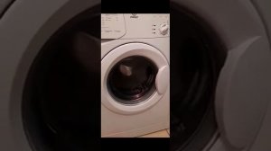 стиральная машина индезит мигает индикатор замка #Shorts