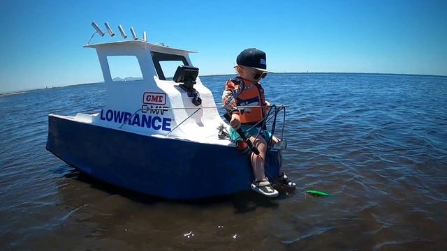 Mini Fishing Boat смотреть онлайн