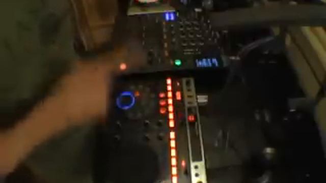 EFX-1000, video 2, Setting the levels. смотреть онлайн