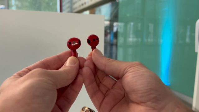 RUJ KULAKLIK?! Huawei FreeBuds Lipstick ilk bakış смотреть онлайн