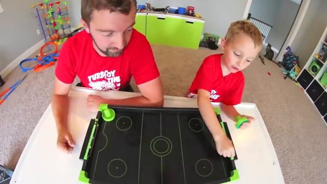 FATHER SON MINI AIR HOCKEY! смотреть онлайн