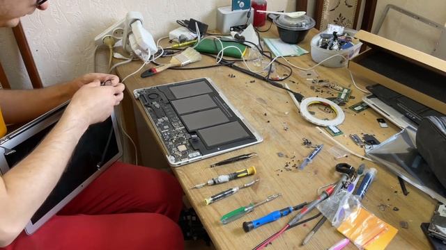 Зависает тормозит из за неисправной батареи MacBook Air 13 Mid 2012 A1466 #macbookair смотреть онлайн
