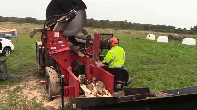 More Testing Brute Force 20-30CS Firewood Processor w/ Circle Saw смотреть онлайн