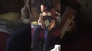 Белые розы под гармонь