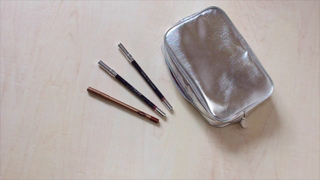 What's in My Makeup Bag - The Travel Edition смотреть онлайн