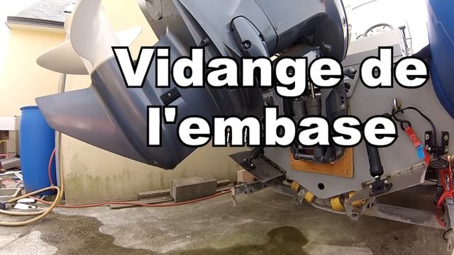 Tuto pour les vidanges (moteur et embase) d'un 100cv Yamaha смотреть онлайн