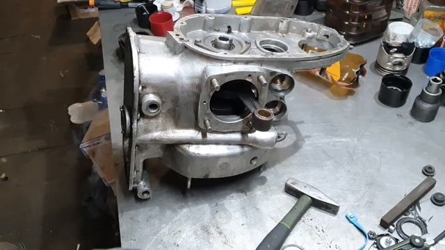 Мотоцикл #УРАЛ И ЖИДКИЙ АЗОТ! Ставим шестерню коленвала смотреть онлайн