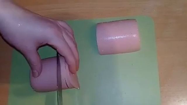 Салат Оливье. Зимний салат. Оливье классический рецепт. Новогодний салат. Салат с колбасой смотреть онлайн