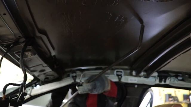 Вмятины на крыше BMW. Как немецкий металл? Как убрать заломы на крыше? смотреть онлайн